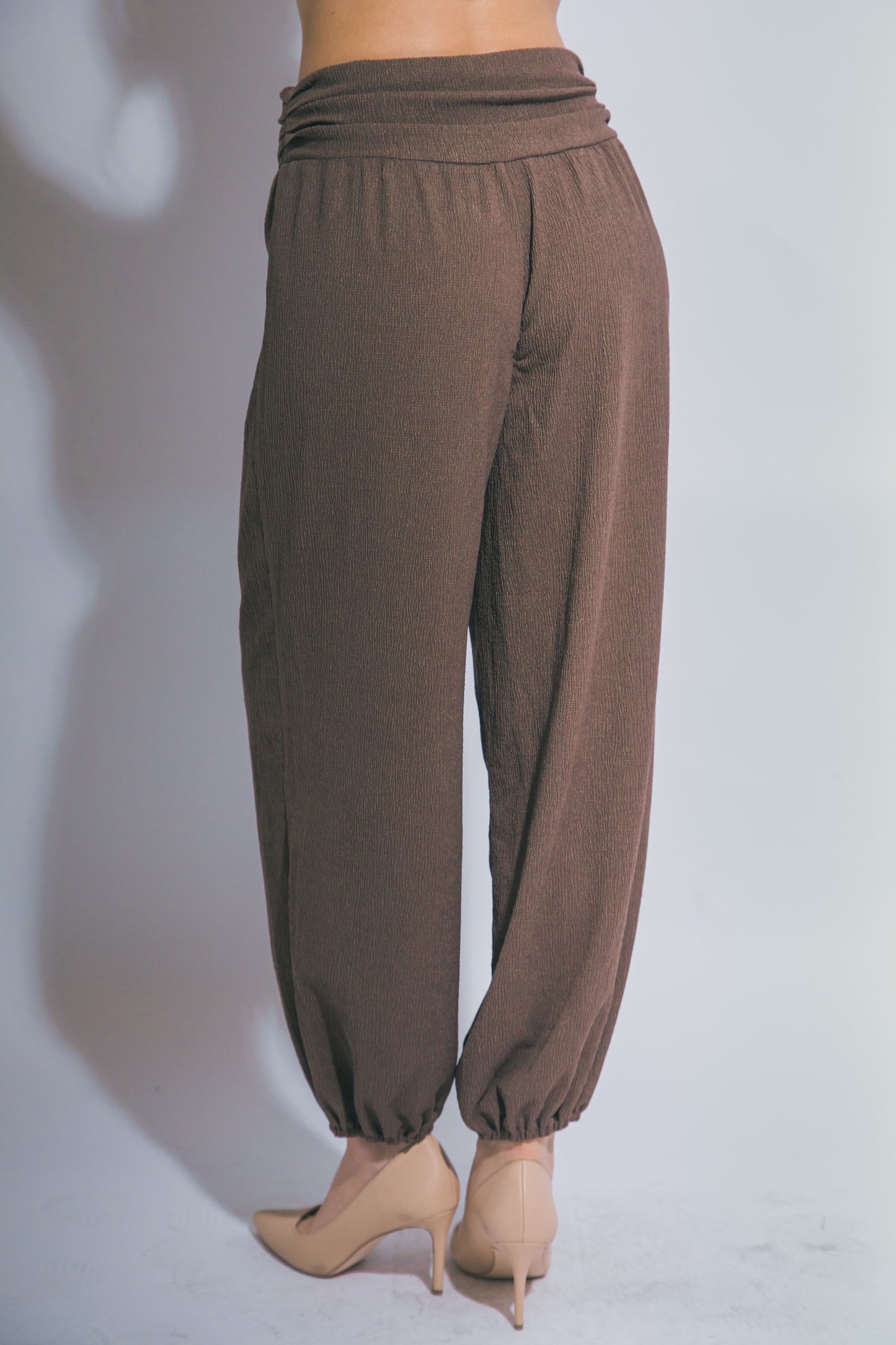 2978 TEXTURED BALLOON PANTS