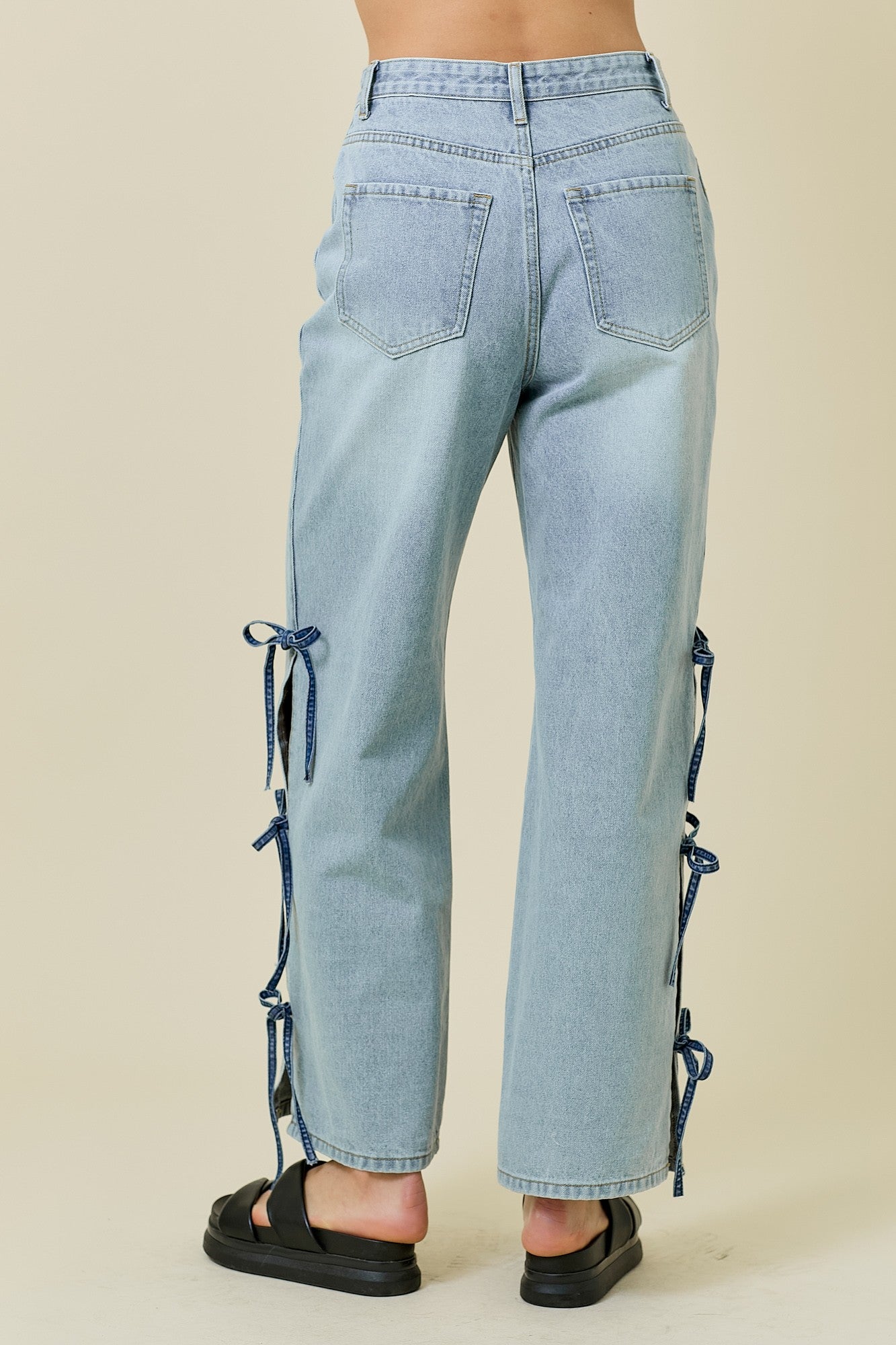 2703 BOW DETAIL STRAIGHT LEG DENIM JEANS
