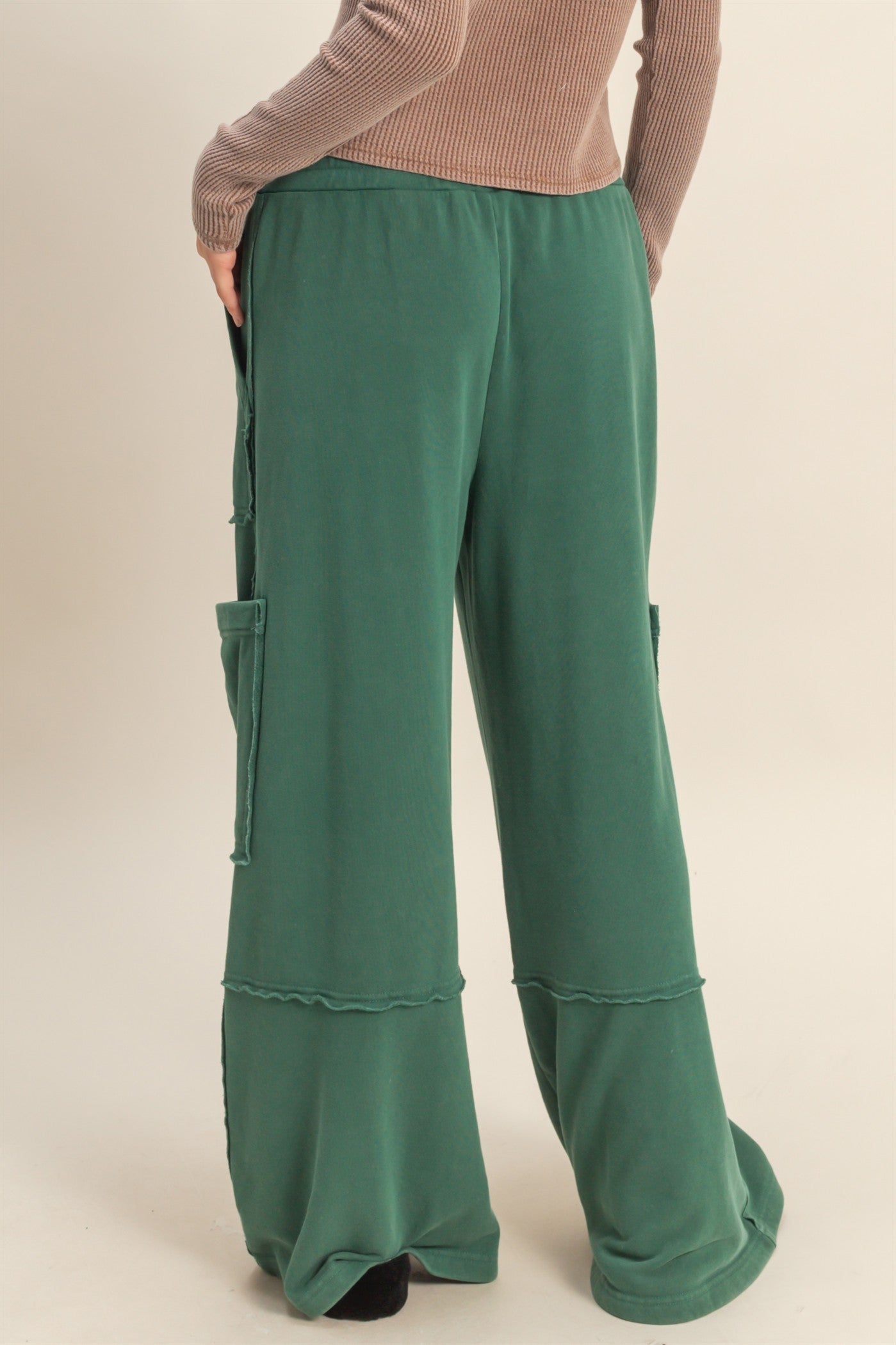 2701 MINERAL WASH OVERSIZED CARGO SWEATPANTS