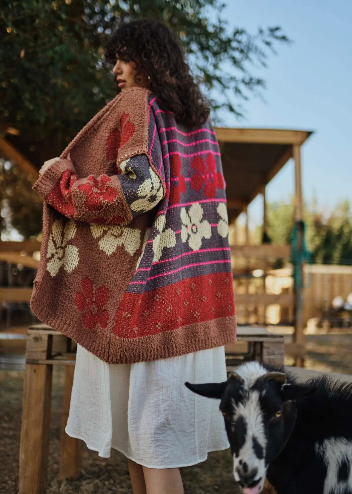 2595 DAISY OVERSIZED CARDI