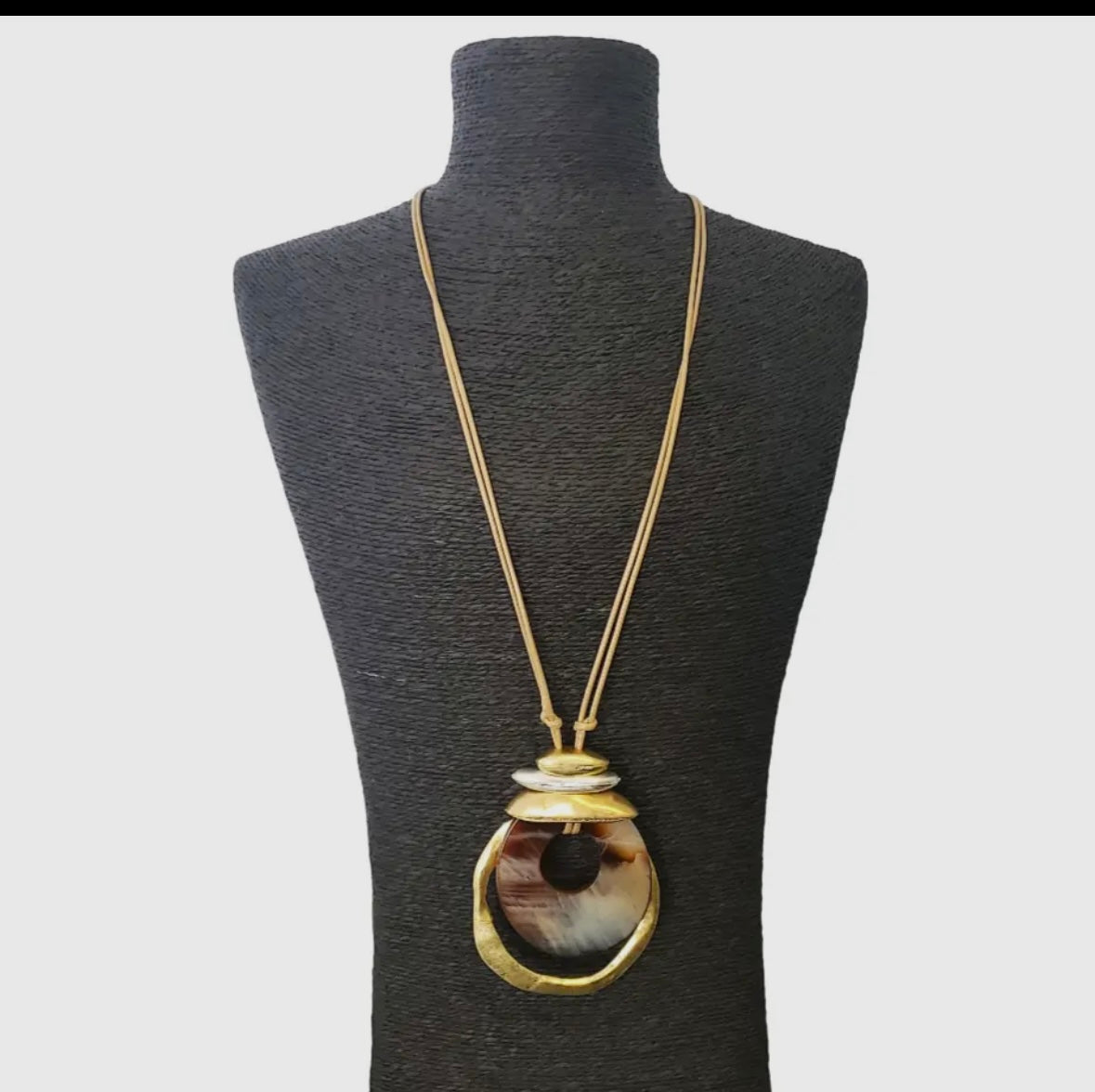 1448 LONG TORTOISE DONUT NECKLACE
