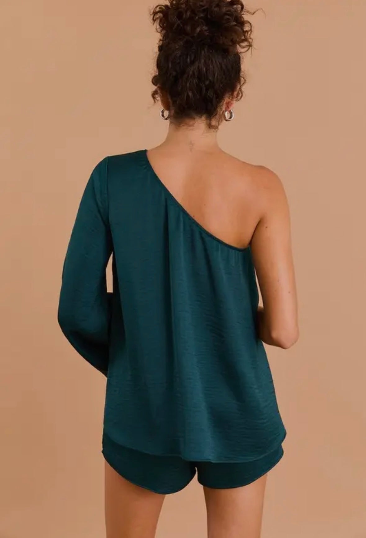 2670 ONE SHOULDER LAYERED ROMPER