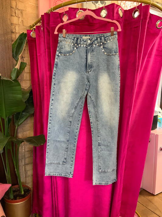 3243 STUDDED HIGH WAISTED JEANS