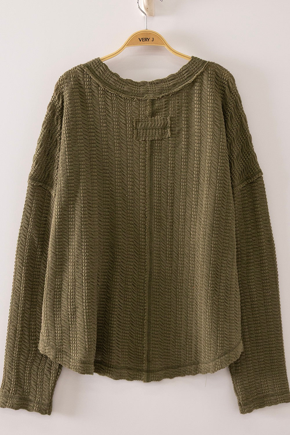 3320 OPEN WEAVE V-NECK TOP