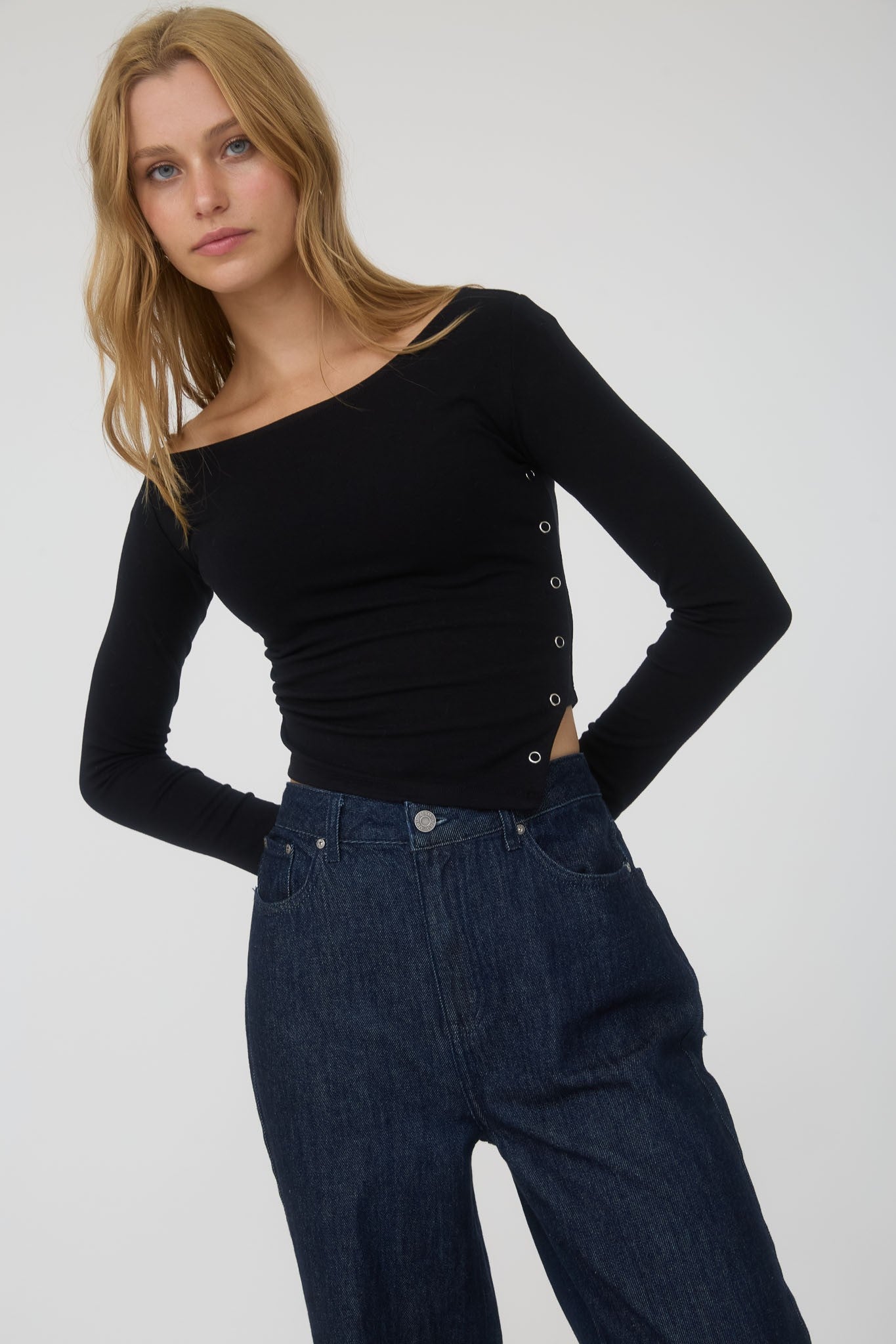 2614 ASYMMETRICAL KNIT TOP