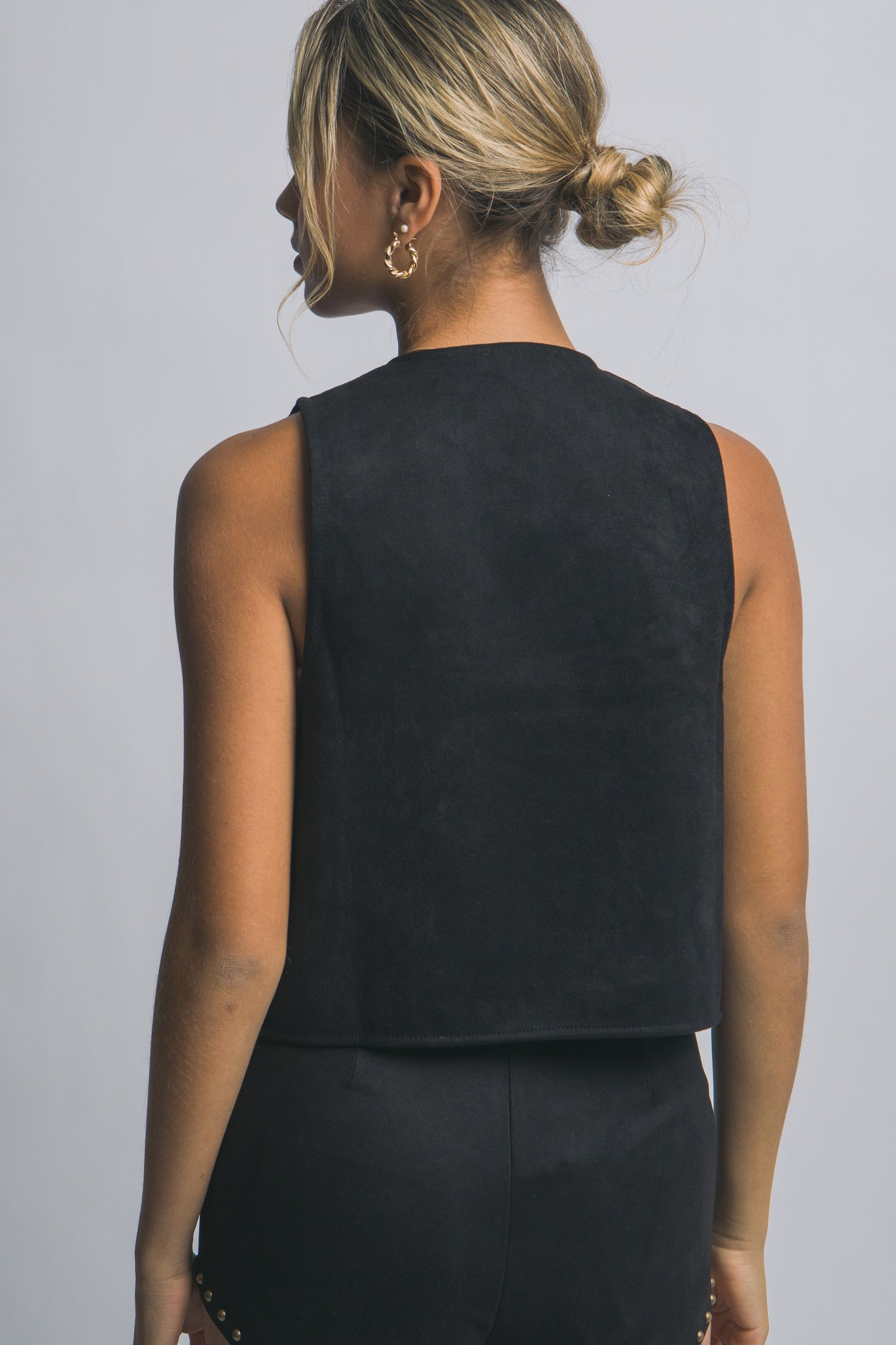 2811 STUDDED FAUX SUEDE OPEN VEST