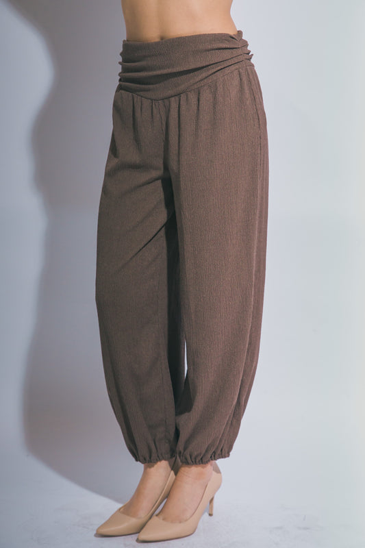 2978 TEXTURED BALLOON PANTS