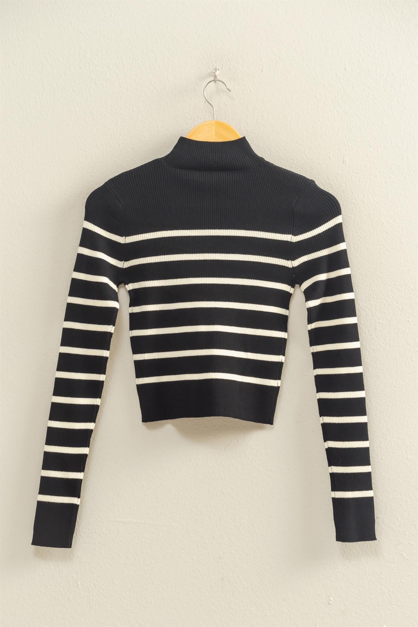 2764 STRIPE KNIT TOP