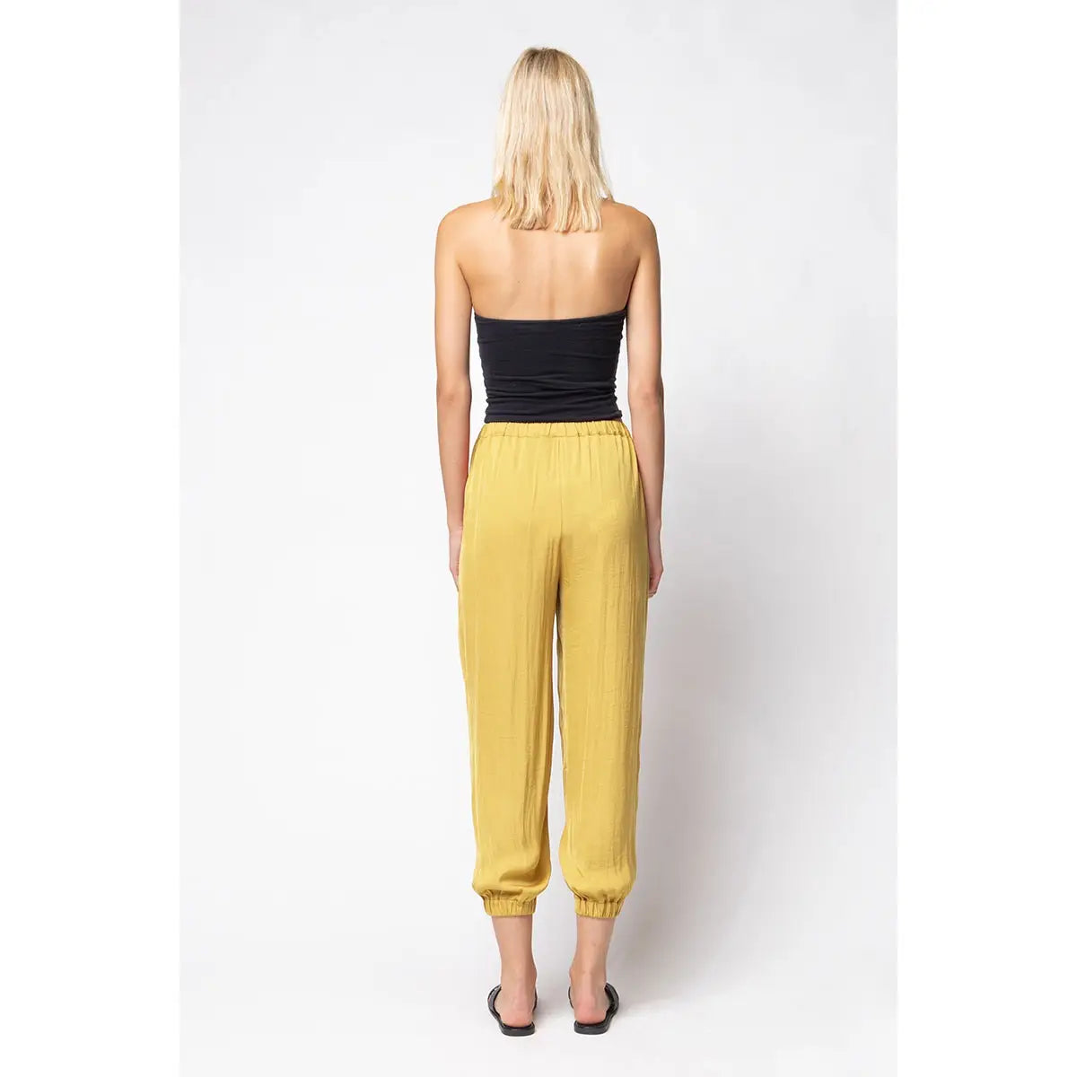 2852 PLEATED PULL ON JOGGERS