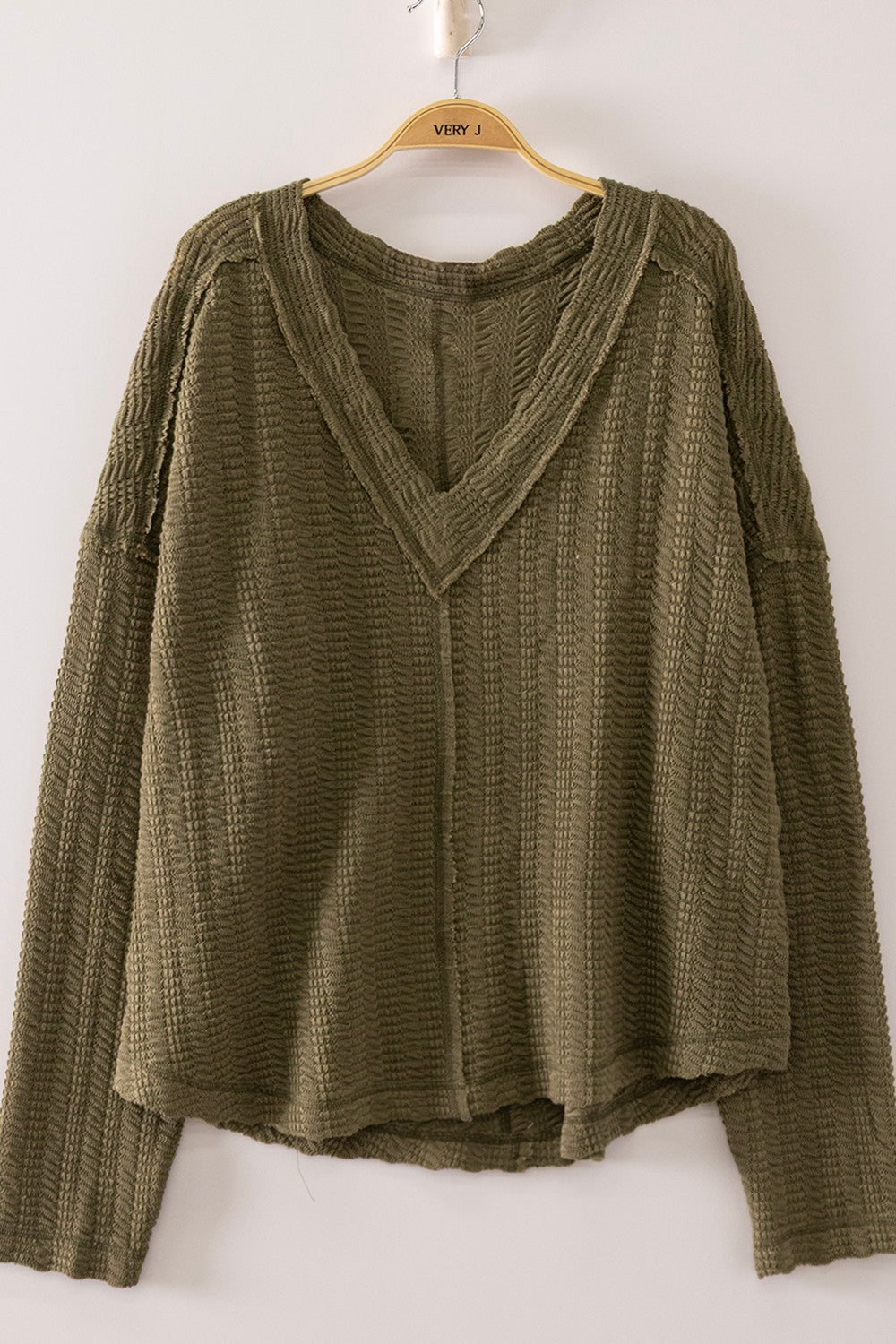 3320 OPEN WEAVE V-NECK TOP