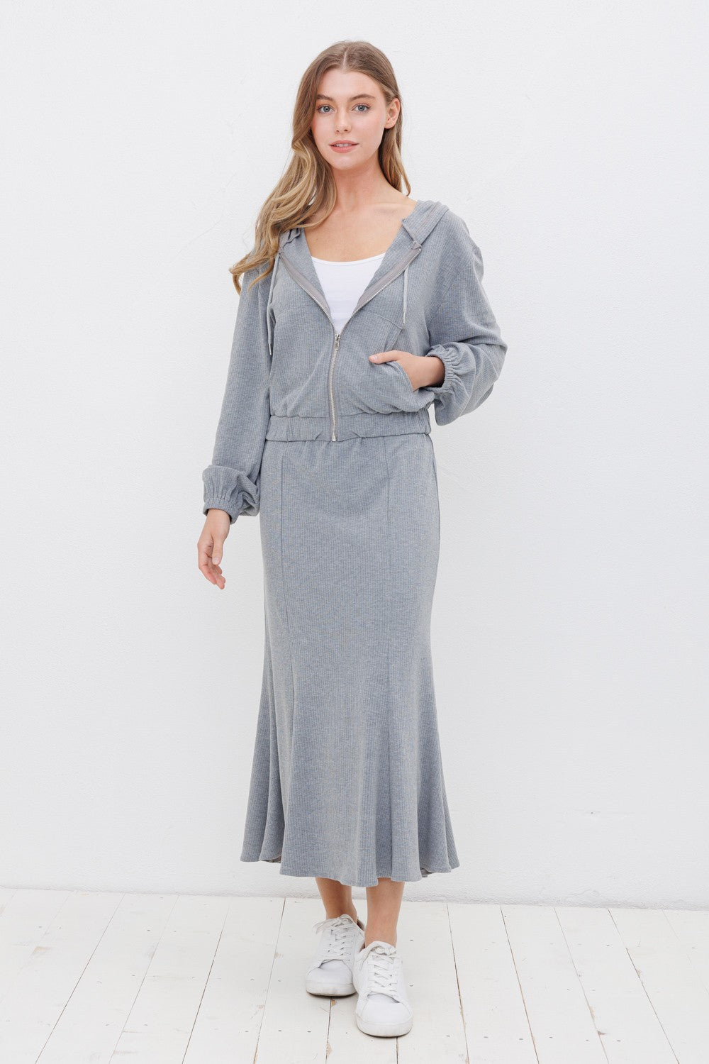 2720 JACKET AND SKIRT SET