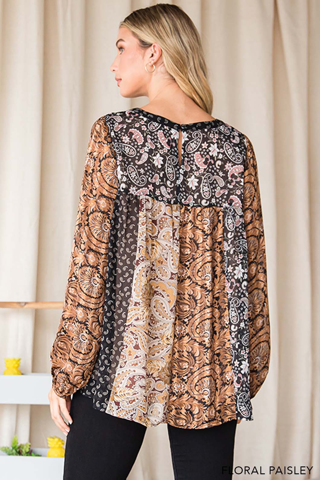 2551 FLORAL PAISLEY TOP