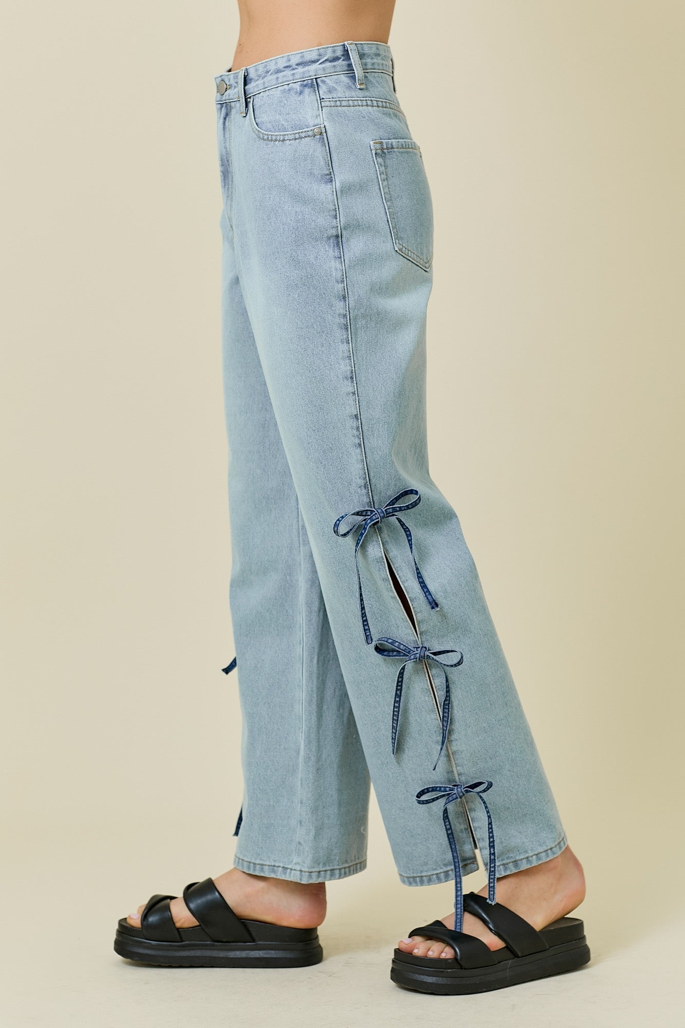 2703 BOW DETAIL STRAIGHT LEG DENIM JEANS