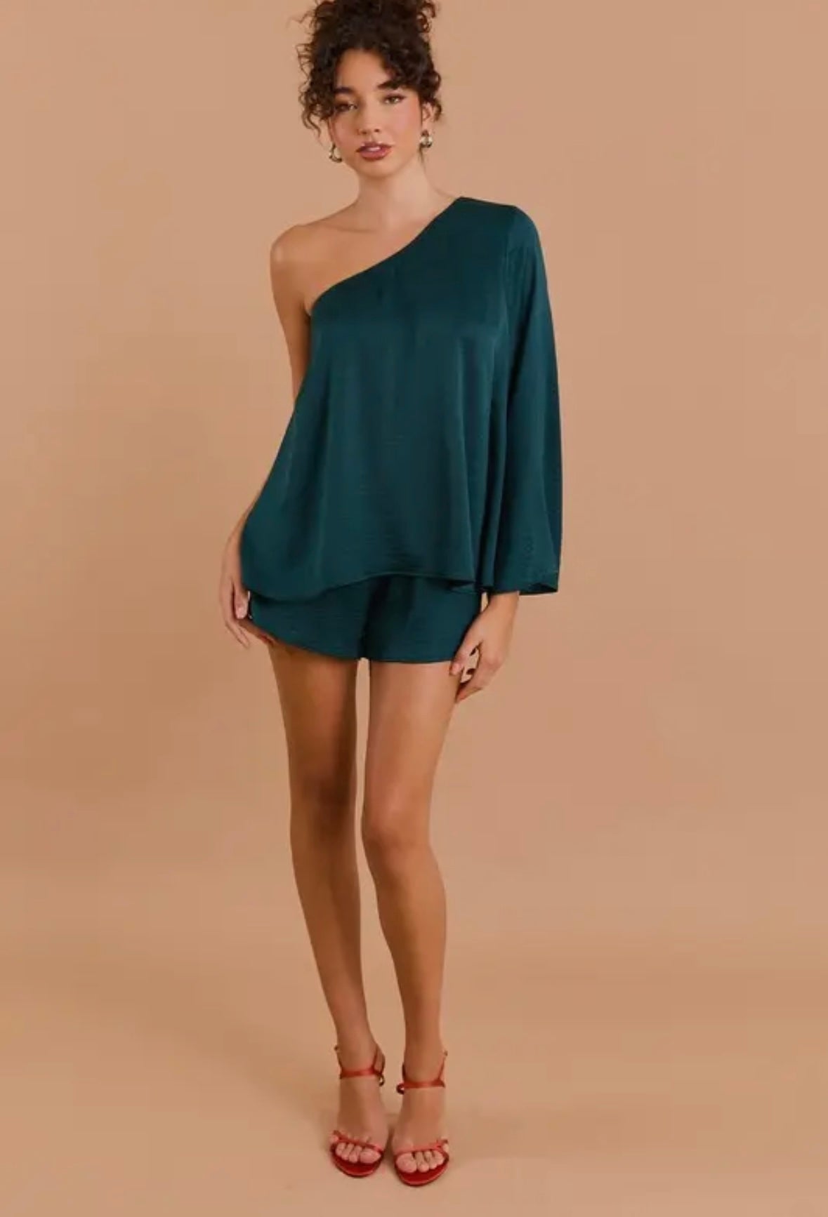 2670 ONE SHOULDER LAYERED ROMPER